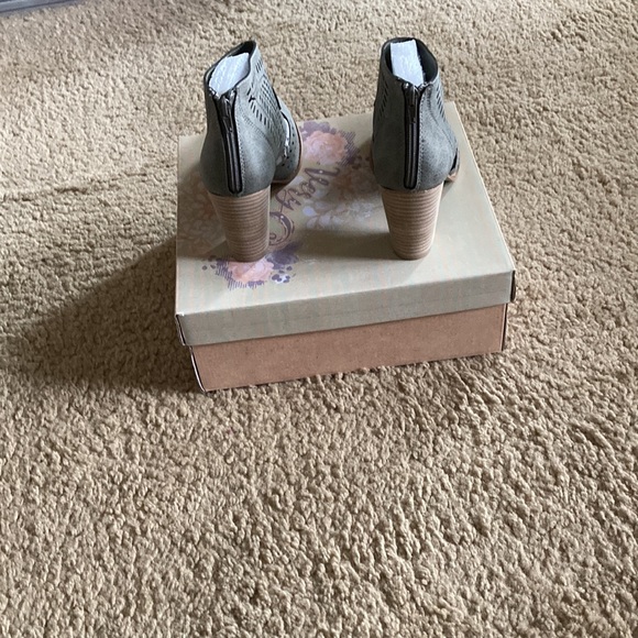 Hole In One - Picture 3 of 5